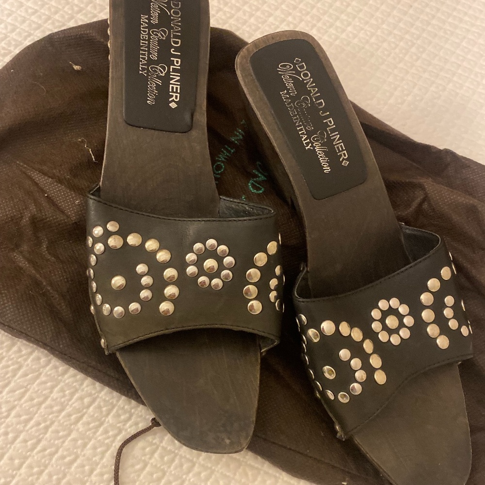 Donald J Pliner Wooden Heels